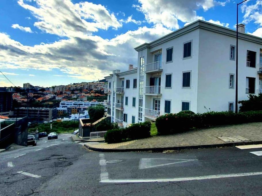 Unique Two-Patios Funchal Apartment + garage Extérieur photo